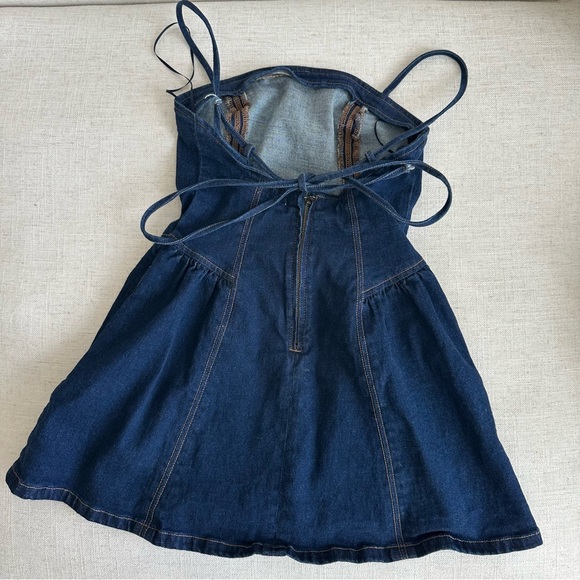 SOLD Abercrombie & Fitch Dipped Waist Denim Crossback Mini Dress - Picture 3 of 8